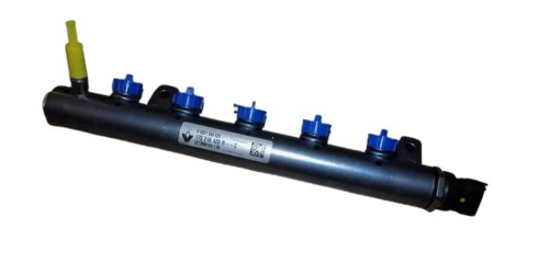 21832