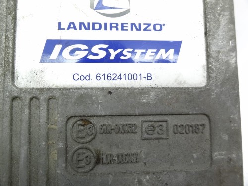 2233