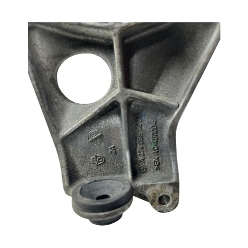 Wspornik uchwyt intercoolera Mercedes A2740981439 do silnika M274 2.0, cała sztuka