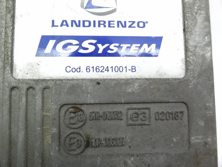 2233